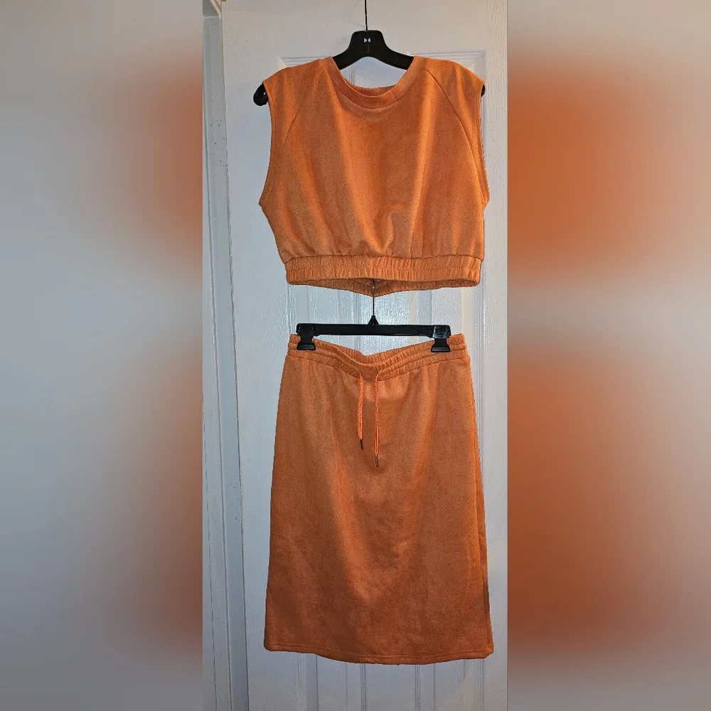 NWOT Faux Suede Co-Ord Crop Top Split Skirt Set Large - Picture 1 of 9